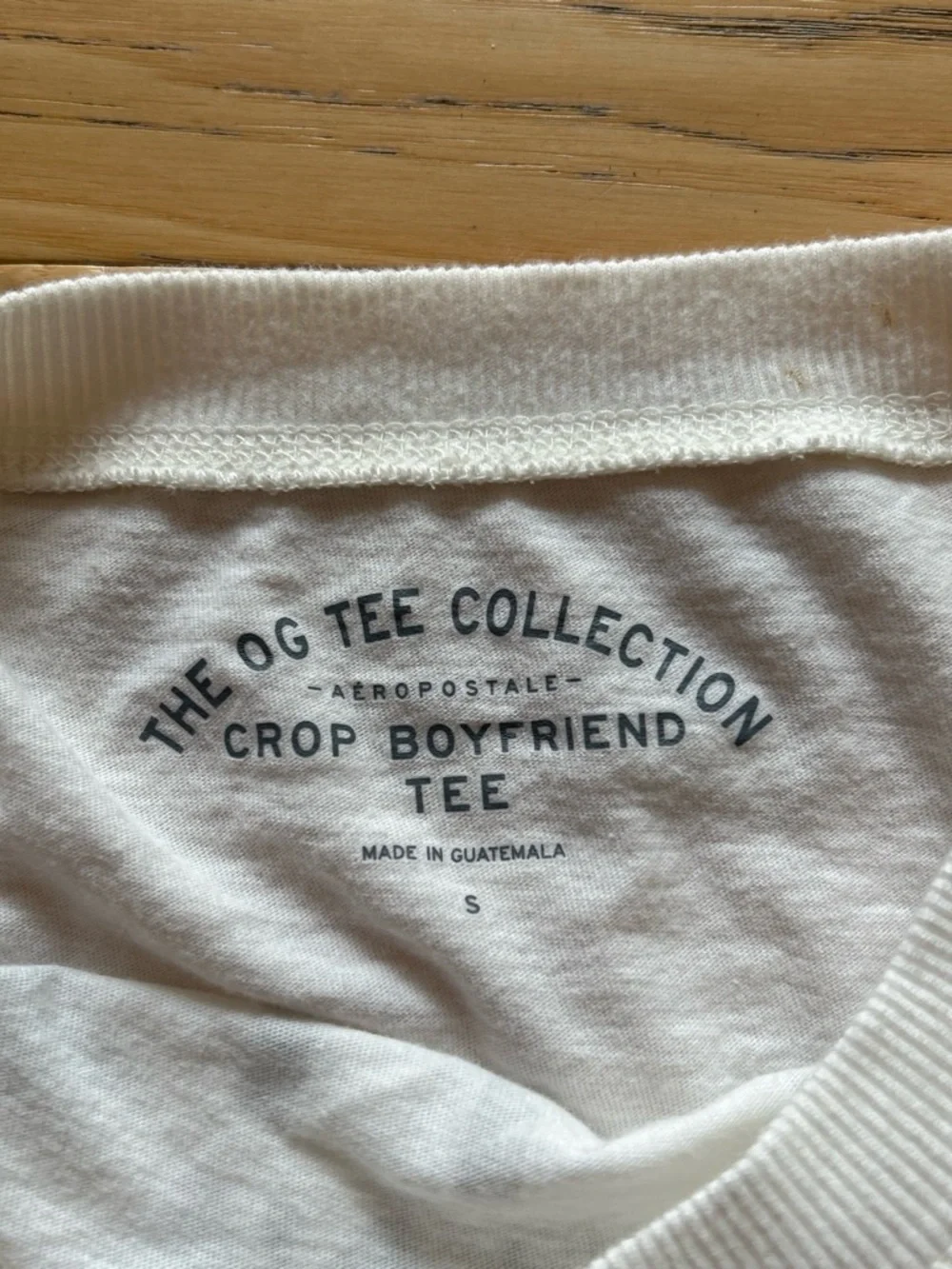 Aeropostale cropped white